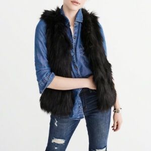 ABERCROMBIE & FITCH BLACK FUR VEST